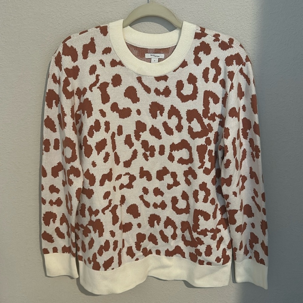 Leopard Sweater - Picture 2 of 5